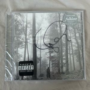 Taylor Swift signed Folklore CD